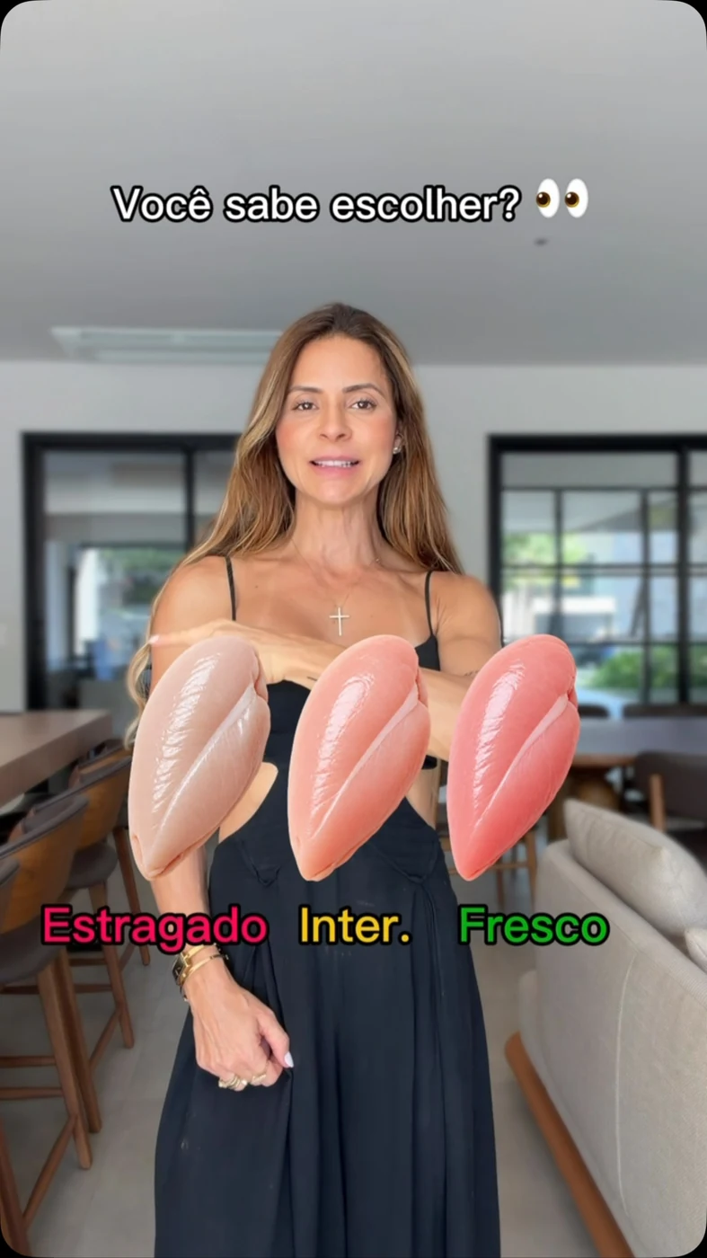 Cecília Maia ensinando como escolher alimentos frescos