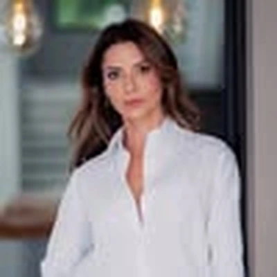 Foto oficial de Cecília Maia